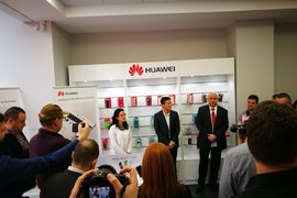 Huawei откри център за обслужване на клиенти в България