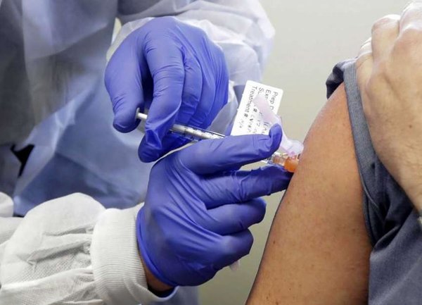 Великобритания ще засили програмата си за масова ваксинация срещу коронавирус тази седмица