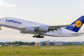 Според ключов акционер на Lufthansa преструктурирането на компанията ще отнеме няколко години