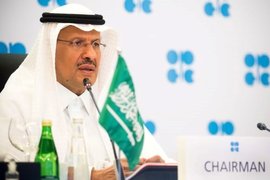 Саудитска Арабия казва, чe „няма място“ за неспазване на решението на ОПЕК + за съкращения на производството