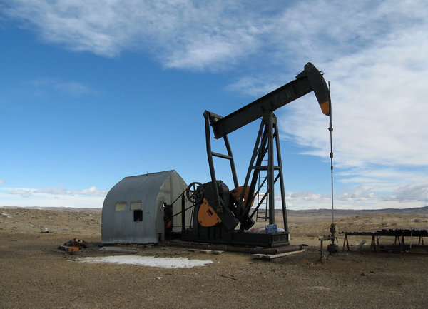 Цената на петрола падна под $47 за барел