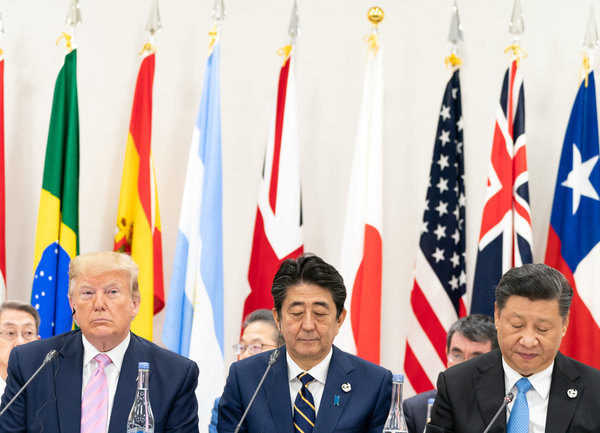 Тръмп: Търговските преговори С Китай отново са на дневен ред, задържаме новите тарифи