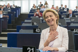 Урсула фон дер Лайен е новият председател на ЕК