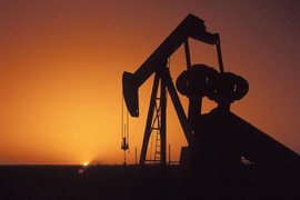 ОПЕК+ повишава прогнозата за растеж на търсенето на петрол през 2022г.