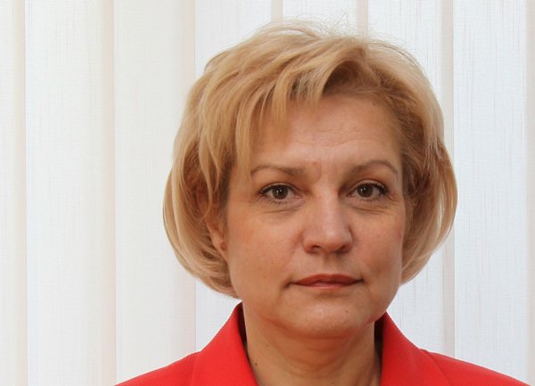 Нищо не пречи на увеличението на минималната работна заплата, смята Менда Стоянова