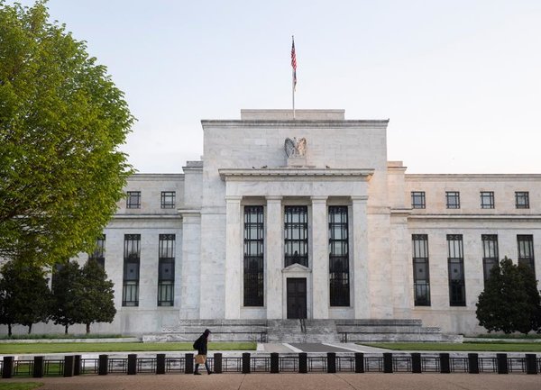 Федералният резерв добавя допълнителни сценарии към стрес тестовете на банката за тази година