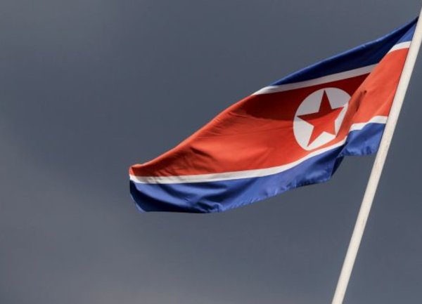 Северна Корея постави под пълна карантина град Кесон заради COVID-19