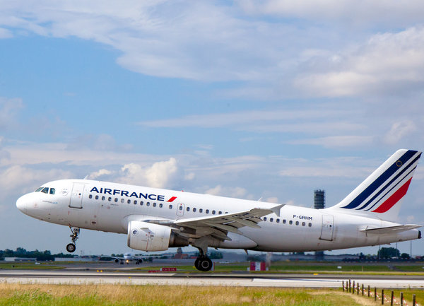 Air France възобновява директния си полет от София до Париж