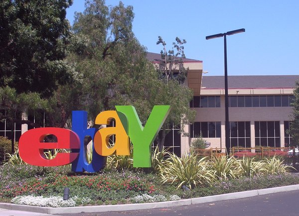 eBay с ръст на приходите