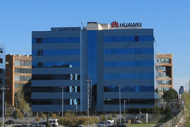 Samsung плаща близо 12 млн. долара на Huawei