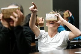 След броени дни Google ще представи новите си очила за виртуална реалност