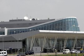 Спряна е концесията на летище София