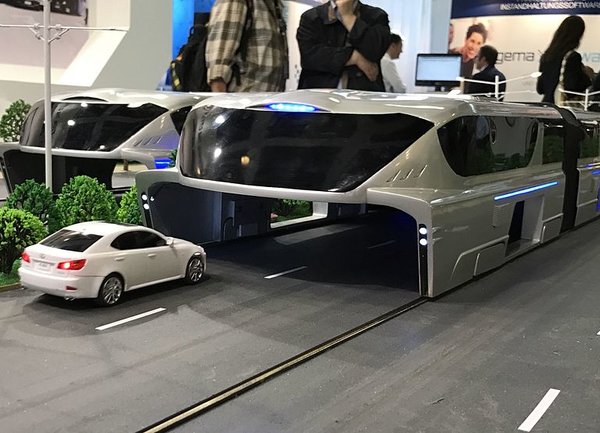 Китайският „автобус на бъдещето” може да не бъде построен