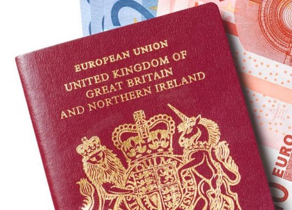 Brexit сменя цвета на британските паспорти
