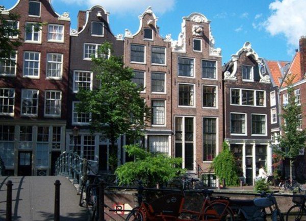 Налице е ръст от 25% на нощувките в Амстердам