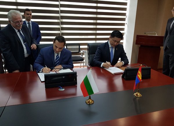 Активизирането на икономическите връзки с Монголия вече е скрепено и с документ