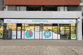 КЗК отлага решението за сделката между Софарма и ФармаСтор