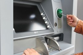 Първият безконтактен банкомат в страната беше представен днес