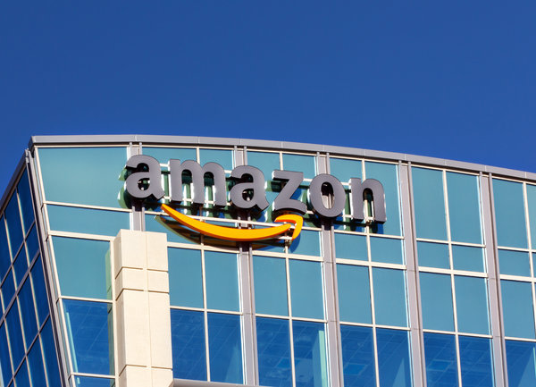 Amazon отваря 400 книжарници