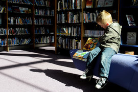Електронните четци привличат децата повече от книжните издания