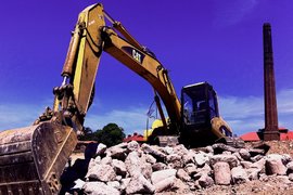 Строителният сектор в България забавя ръста си през април
