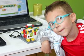 Lego създаде социална мрежа за деца