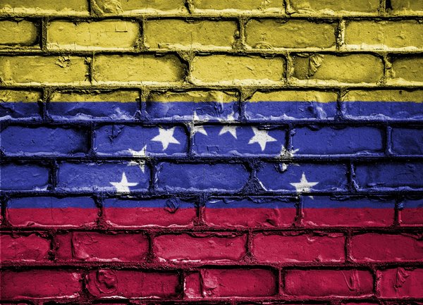 Кофас: рисковете за Венецуела нарастват главоломно, краят на хуманитарната криза не се вижда