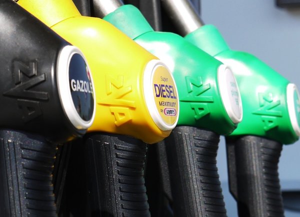 Цените на петрола остават стабилни, преди срещата на ОПЕК