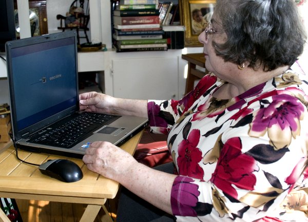 Онлайн ли си, бабо?
