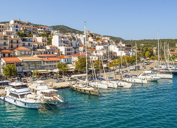 Гърция въвежда данък „пребиваване“ за туристите