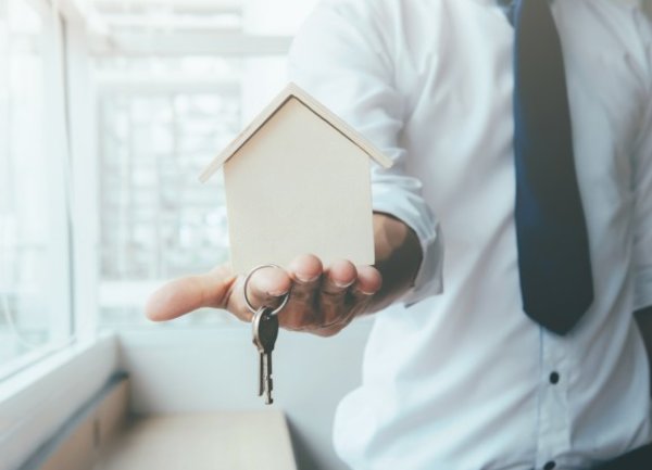 Могат ли купувачите на недвижими имоти да получават ипотечни кредити в момента?