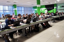 Стартира онлайн обучение за програмисти на "Академията на Телерик"