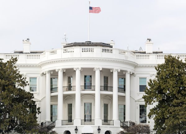 Белият дом обмисля втори кръг на финансова подкрепа за американците