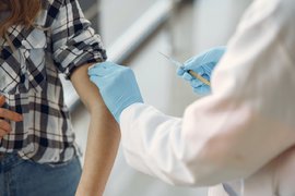 Русия регистрира първата в света ваксина срещу COVID-19