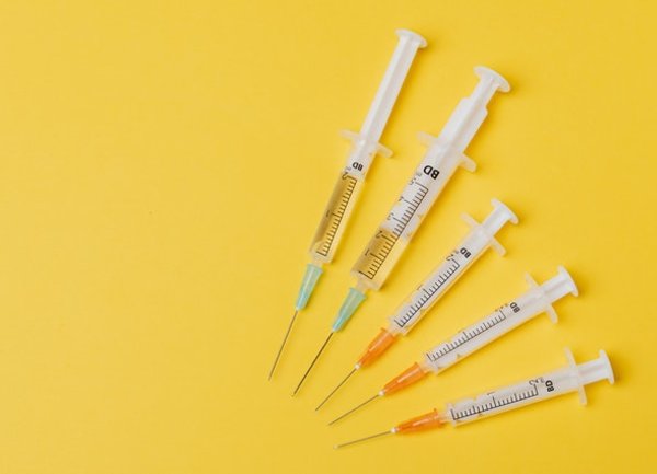 Коронавирусната ваксина на Pfizer може да бъде разпространена преди края на годината