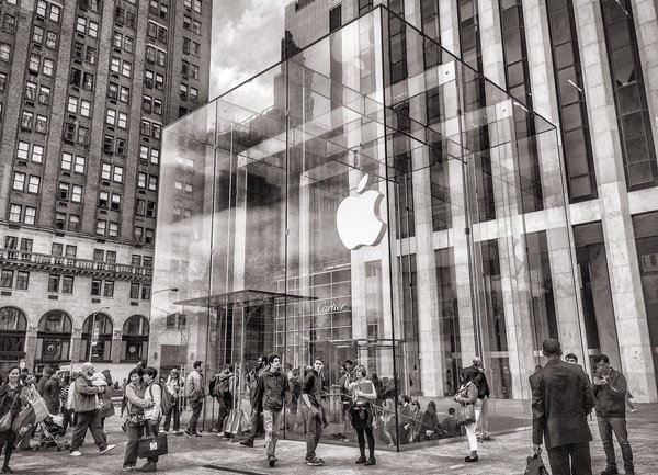 Apple със забележителни приходи от продажби в Китай