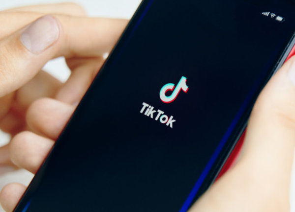 TikTok изчезва от магазините за приложения в Хонконг, след като влезе в сила нов закон за националната сигурност