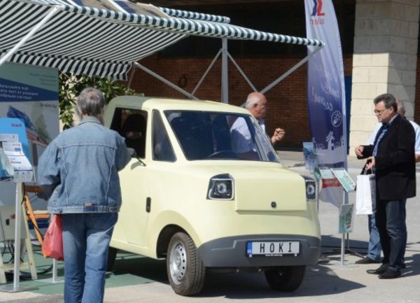 Български електромобил с два багажника, стана хит в Пловдив