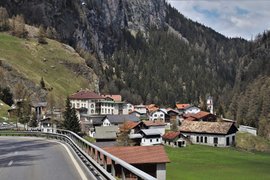 Отпадат ограниченията за работа на българи в Швейцария