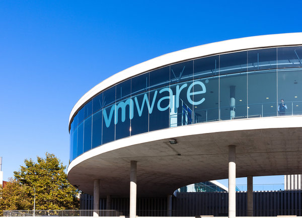 VMware сключи огромна сделка у нас