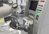 Роботът YuMi на АББ автоматизира тестването на банкомати